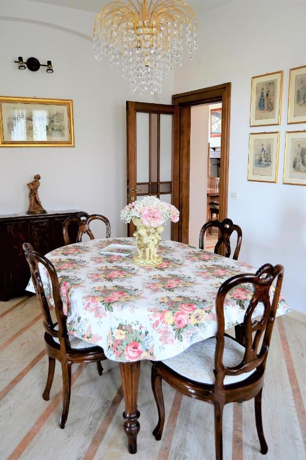 Villa Beatrice Lonato Exteriér fotografie